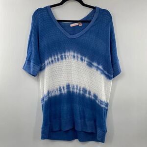 3For$20 Maronie Blue & White Ombre Top Size: Small